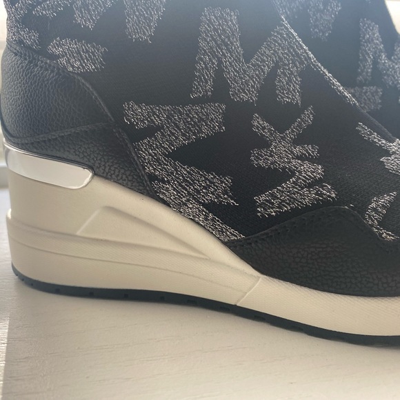 MICHAEL MICHAEL KORS SOCK SNEAKERS LOGO Kids - Picture 13 of 14